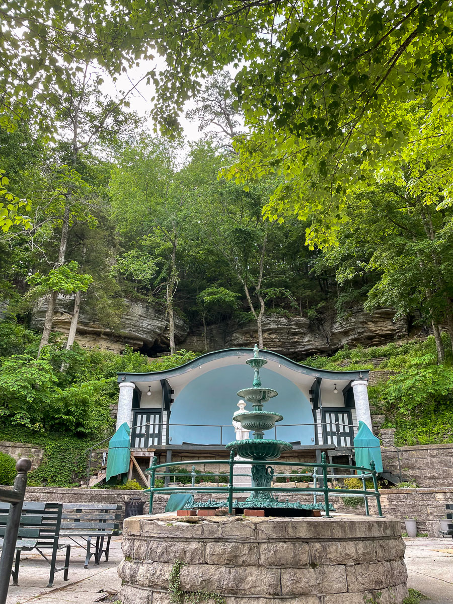 IMG_1931_2023-05-14 Eureka Springs, AR